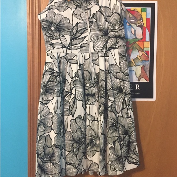 Danny & Nicole Black/White Floral Dress - Picture 2 of 5